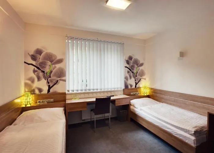 Отель Green Hotel Ostrava Острава